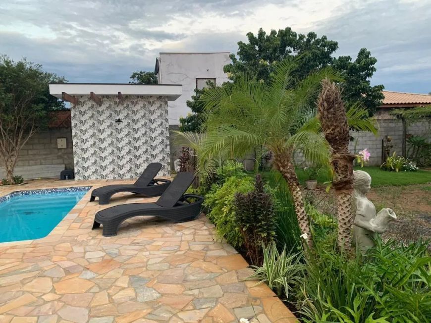 Chácara à venda com 3 quartos no Recanto dos Dourados, Campinas.