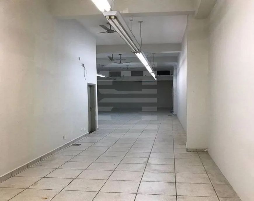 Prédio Comercial para Venda no Centro com Salão e 4 banheiros, 339 m²