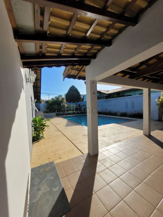 Casa à venda com 4 quartos no Jardim Santa Genebra, Campinas.