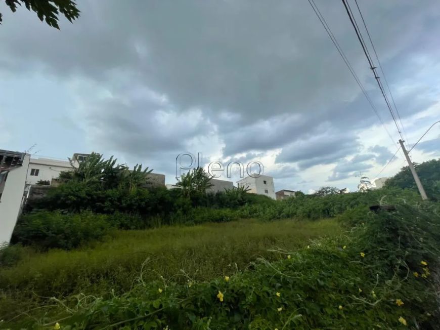 Terreno à venda com 950 m² na Vila São Bento, Campinas.