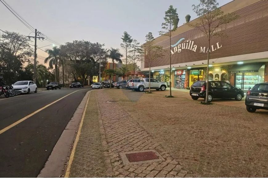 RE/MAX Aluga Espaço comercial no Anguilla Mall - Alphaville Campinas com 419 m² para locação.