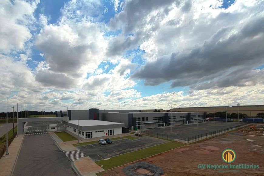 Galpão com 1525m² em condomínio de uso misto