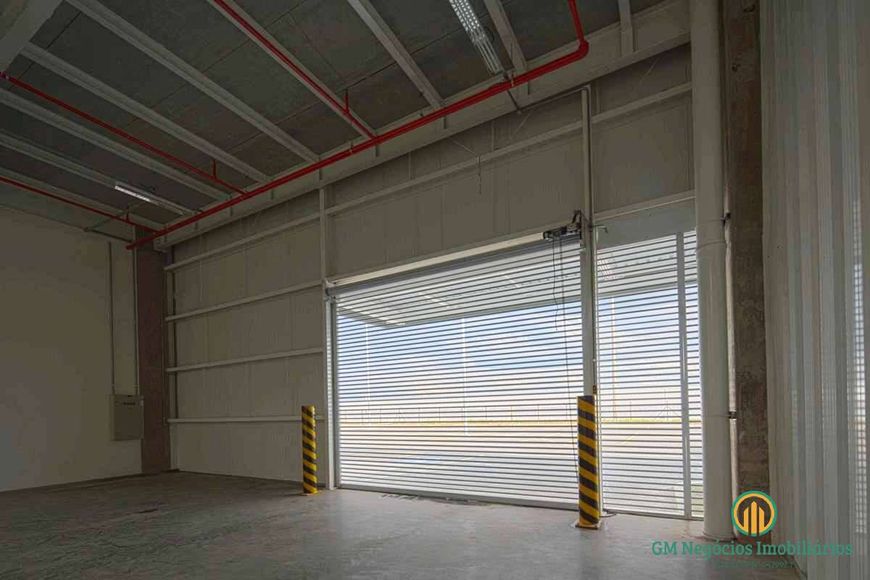 Galpão com 1525m² em condomínio de uso misto