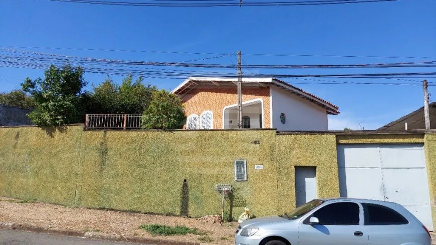 Casa à Venda no Jardim Madalena, 3 Quartos, 2 Vagas