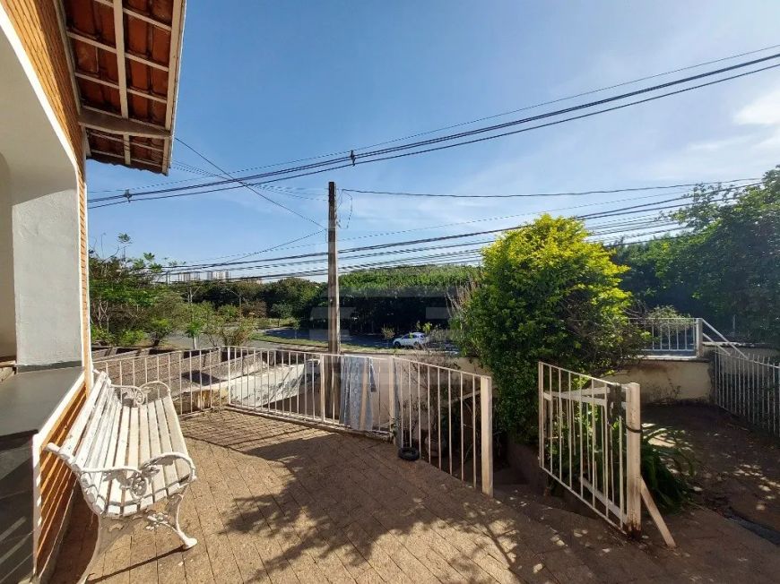 Casa à Venda no Jardim Madalena, 3 Quartos, 2 Vagas