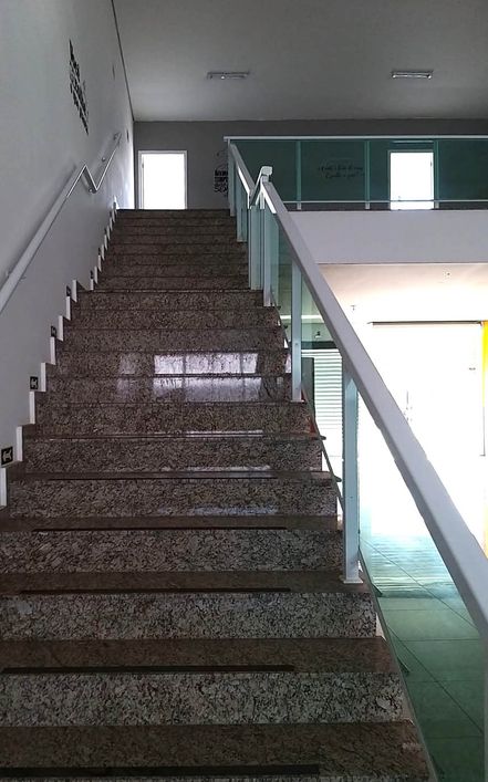 Prédio / Salão comercial para venda ou locação no Centro em Campinas.