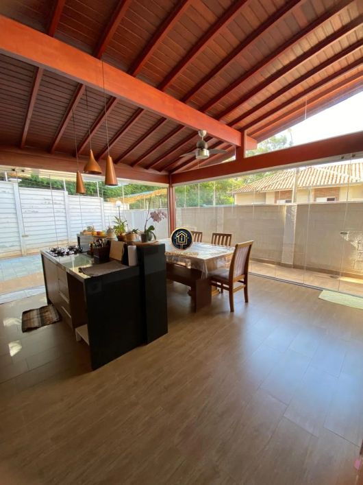 Casa de Condominio Santa Candida 3 dormitorios 2 vagas de garagem e area gourmet
