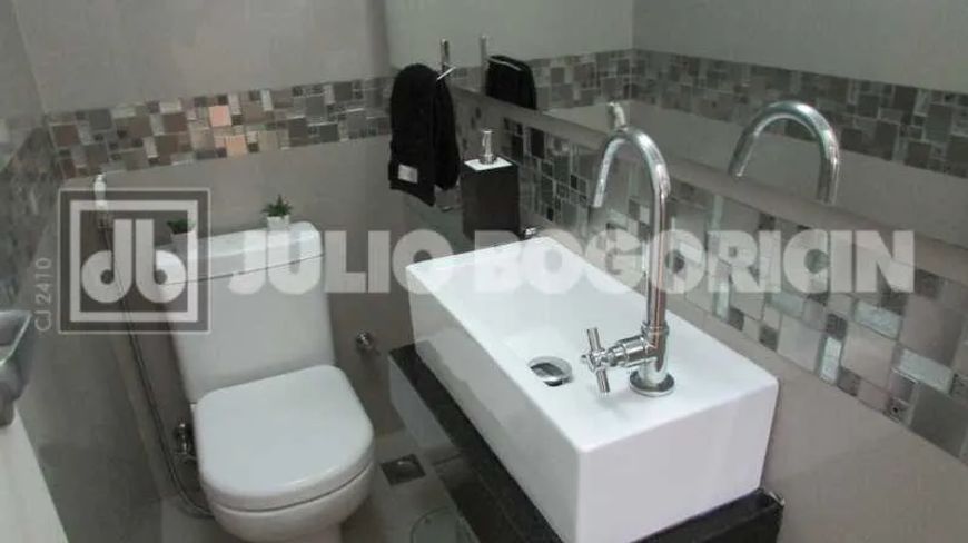 Praia do Flamengo - Melhor trecho - Junto Metrô - Maravilhoso apartamento - Living - 3 quartos sendo