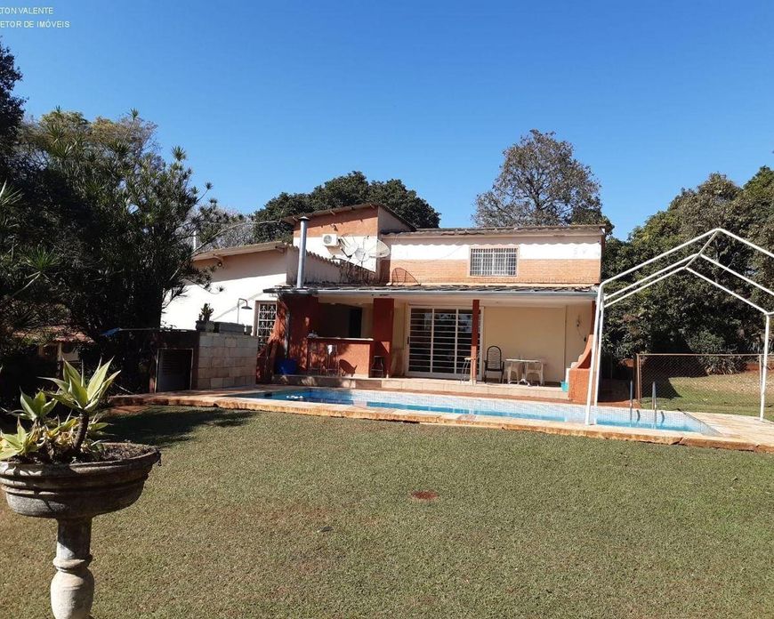 Fazenda/Sítio/Chácara para aluguel e venda tem 700 metros quadrados com 5 quartos