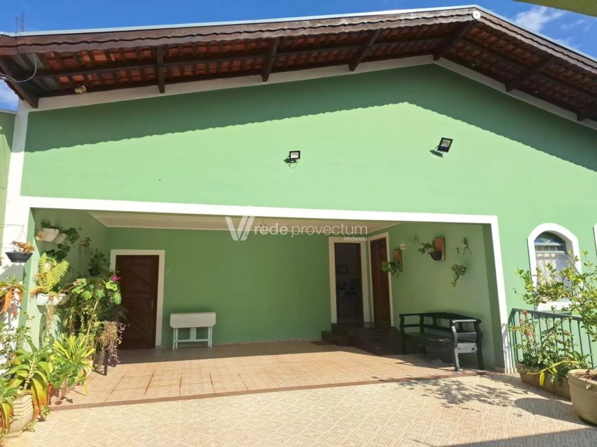 Casa a venda no bairro Santa Genebra em Campinas.