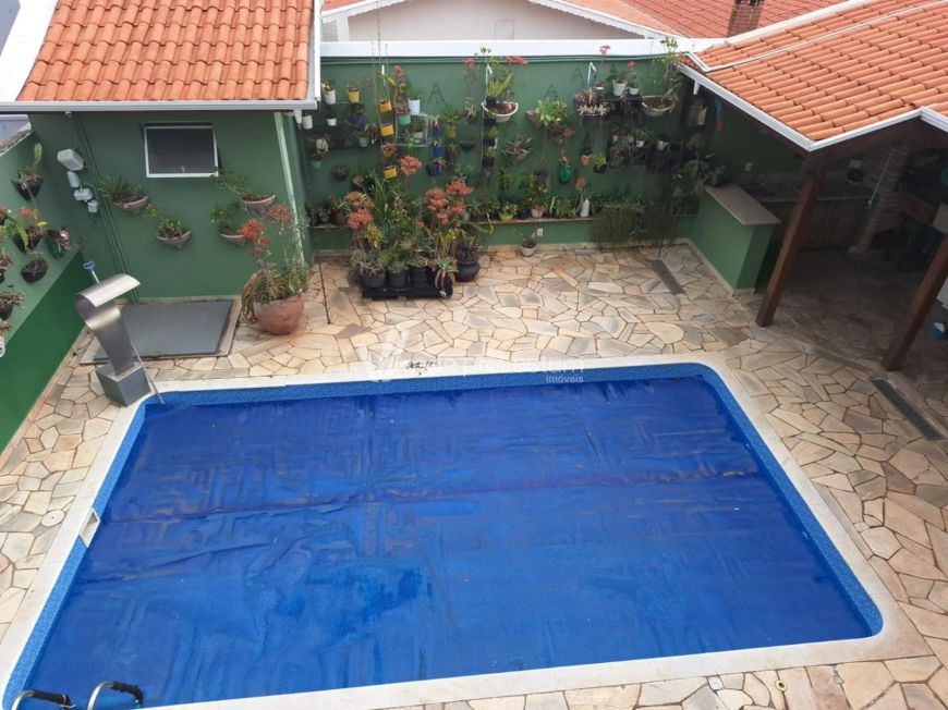 Casa a venda no bairro Santa Genebra em Campinas.