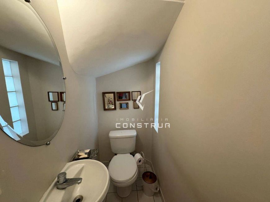Casa à venda no Condomínio Outeiros dos Ipês