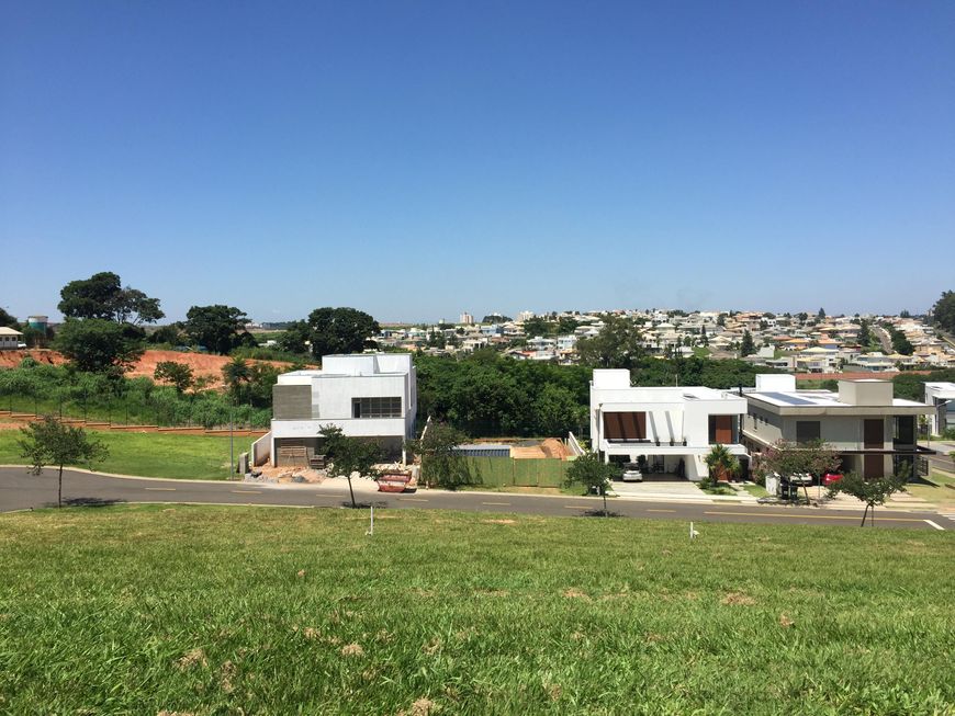 Terreno de 454 metros quadrados no bairro Alphaville Dom Pedro 3