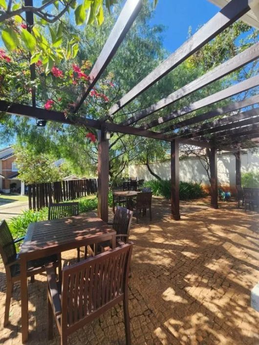 Casa com 3 dormitórios à venda por R$ 1.600.000 - Parque Rural Fazenda Santa Cândida - Campinas/SP