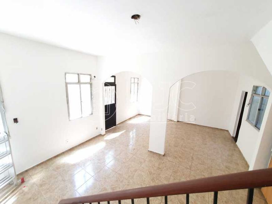 Casa de vila para venda possui 153 metros quadrados com 3 quartos