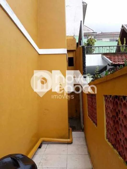 Casa de rua - Sobrado / Residencial / Laranjeiras