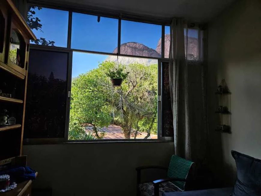 Oportunidade! Apartamento 2 quartos a venda com dependência