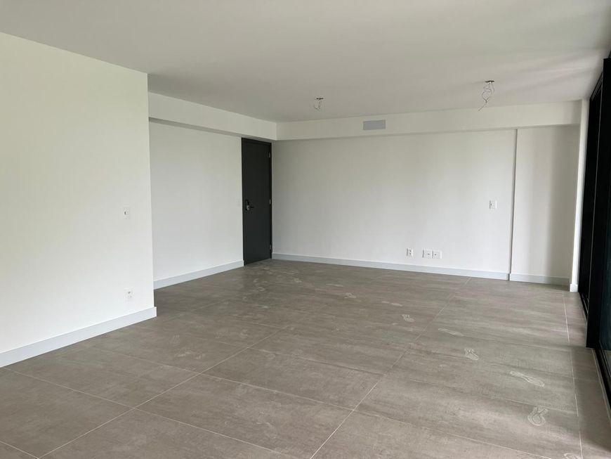 Belo e luxuoso apartamento de 183m² sendo 4 suites no Oka Residence