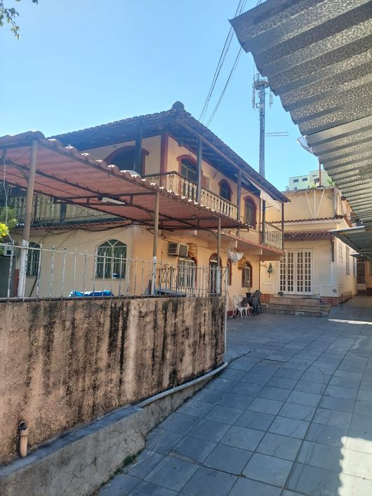 Vendo 4 imóveis, 200 m² , residencial ou comercialm Lindo Parque - São Gonçalo - RJ