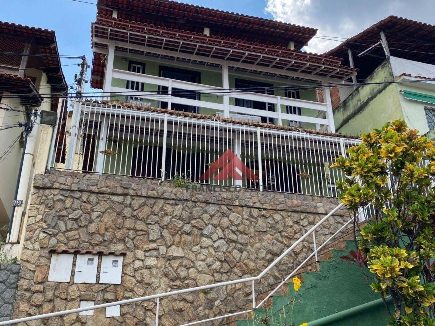 Casa com 3 quartos à venda, 143 m por 478.000 - Venda da Cruz - São Gonçalo-RJ