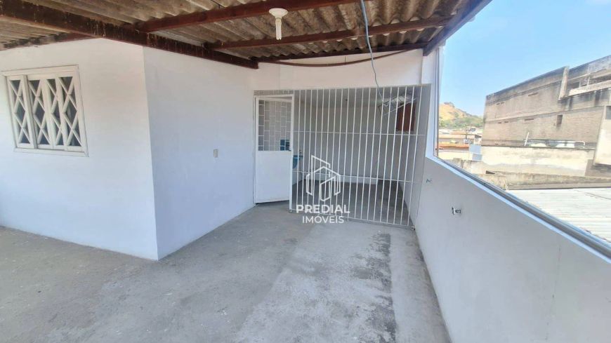 Casa com 2 dormitórios à venda, 150 m² por R$ 220.000 - Camarão - São Gonçalo/RJ