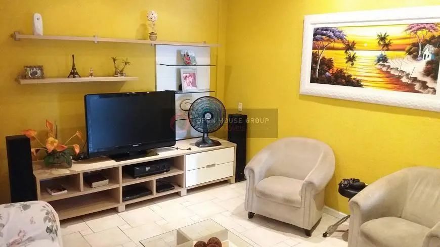 Open House vende 2 quartos e mobiliado, Trindade