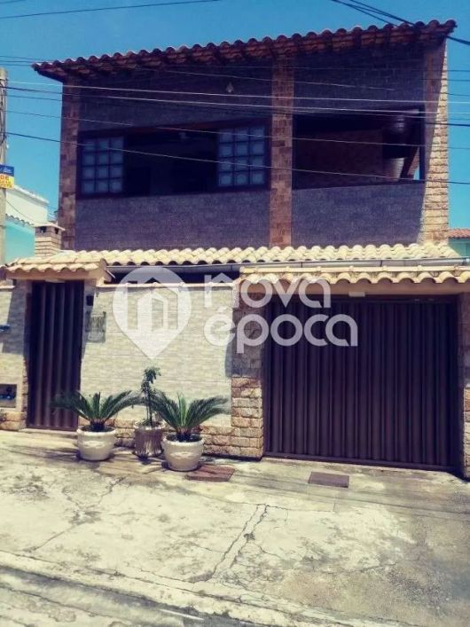 Centro | Casa 2 quartos, sendo 2 suites