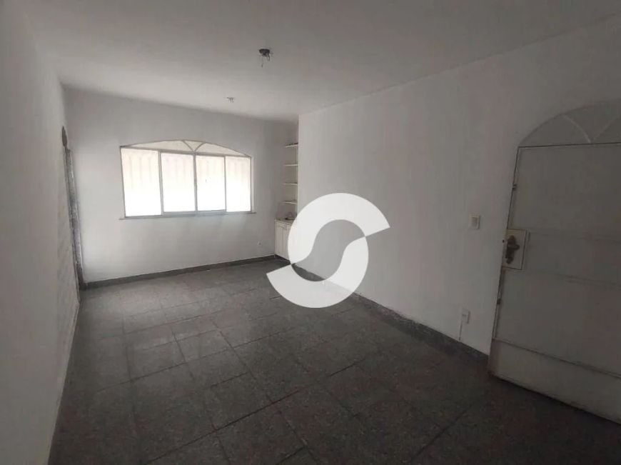 Apartamento com 3 dormitórios à venda, 109 m² por R$ 250.000,00 - Amendoeira - São Gonçalo/RJ