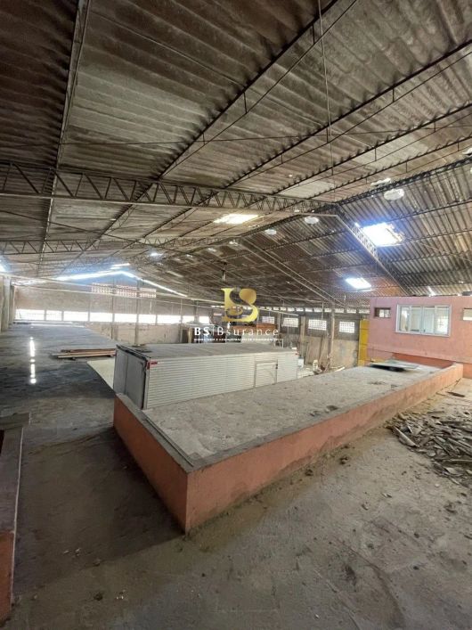 Niterói - Venda Cruz Vendo Galpão 1.000 m²