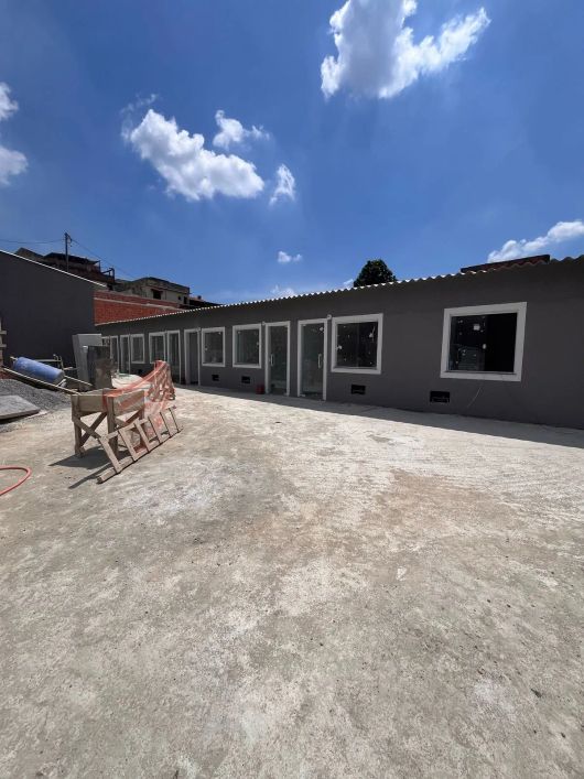 Casa 1quarto com área privativa,Oportunidade de sair do aluguel no bairro-Sacramento