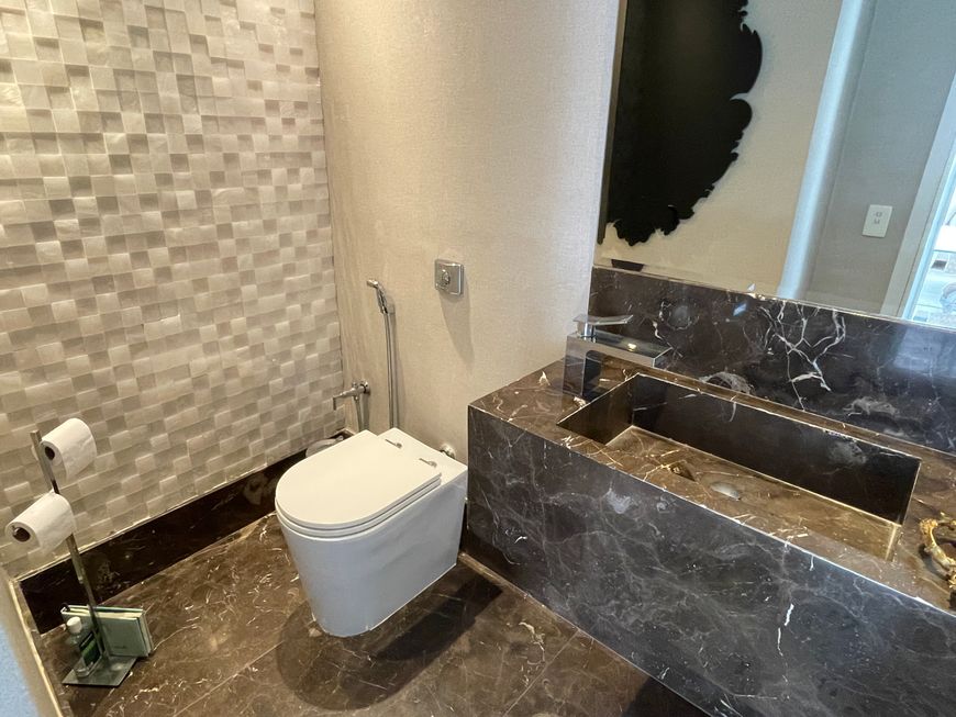 Cobertura triplex para venda possui 527 metros quadrados com 3 quartos