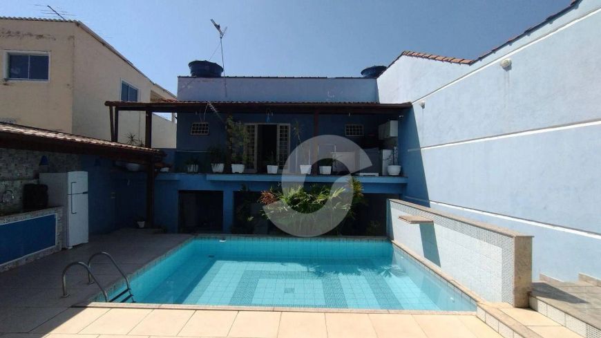 Casa à venda, 339 m² por R$ 620.000,00 - Sete Pontes - São Gonçalo/RJ