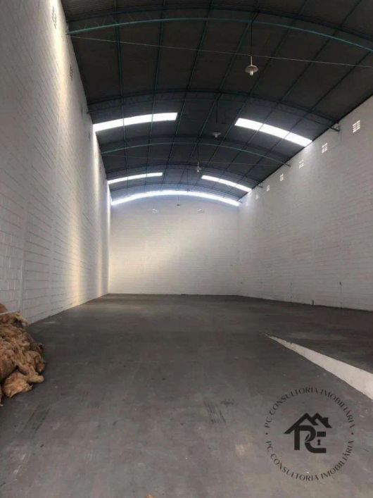 Galpão Comercial à venda, Colubande, São Gonçalo - GA0036.