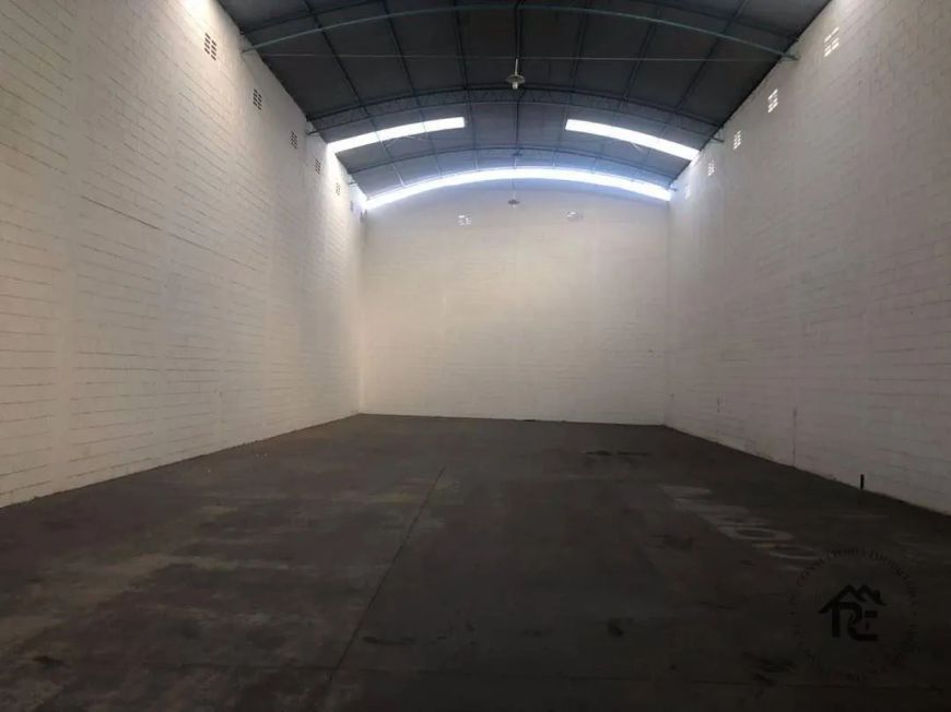Galpão Comercial à venda, Colubande, São Gonçalo - GA0036.