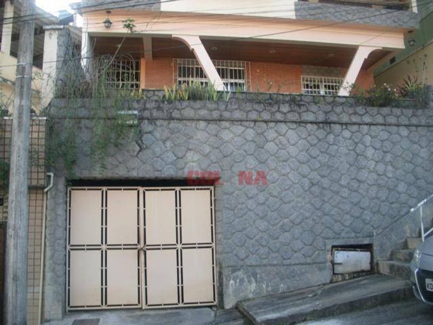 Casa com 4 dormitórios à venda, 350 m² por R$ 750.000,00 - Barreto - São Gonçalo/RJ
