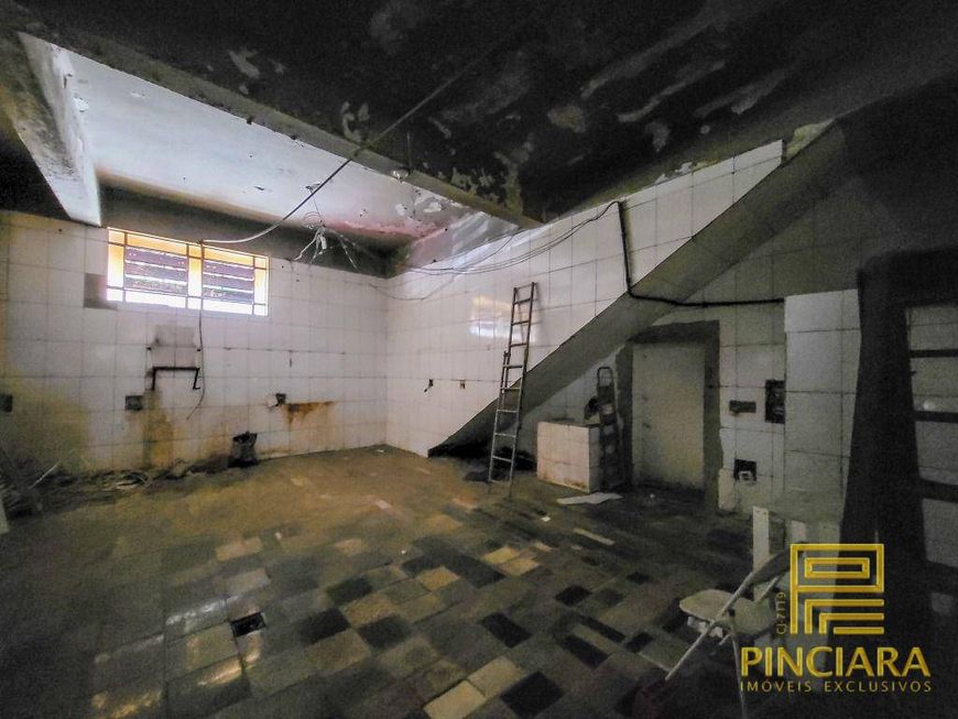 Prédio com loja de 300 m² e 2 apartamentos de 75 m², 450m² total - Compre por R$ 1.500.000 - Sete Po