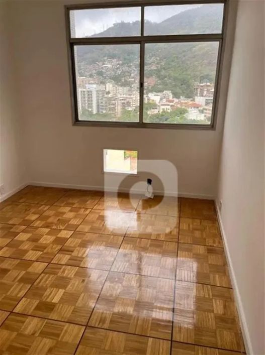 Apt 03 qts perto do Tijuca Tênis Clube!