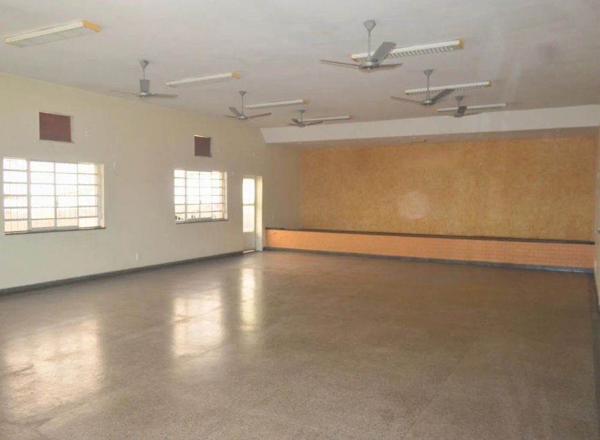 Ponto Comercial para Venda em São Gonçalo, Trindade, 1 dormitório, 2 banheiros