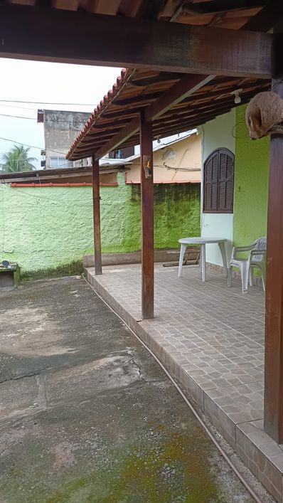 Casa próximo a praça da Trindade com 2 quartos - São Gonçalo - RJ