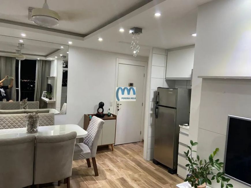Lindo apartamento na Praça da Covanca.