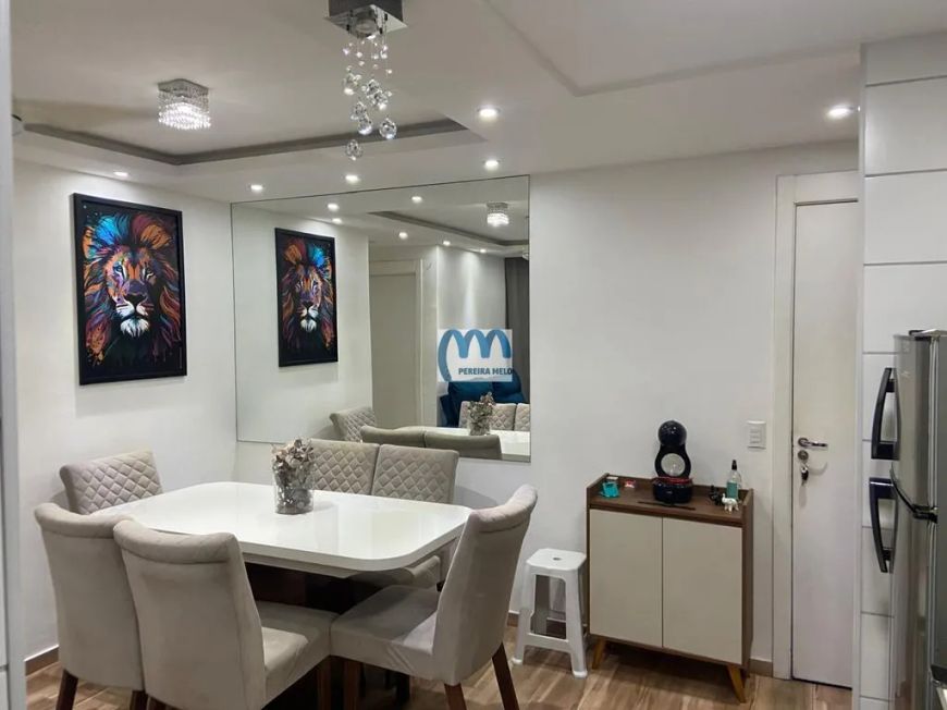 Lindo apartamento na Praça da Covanca.