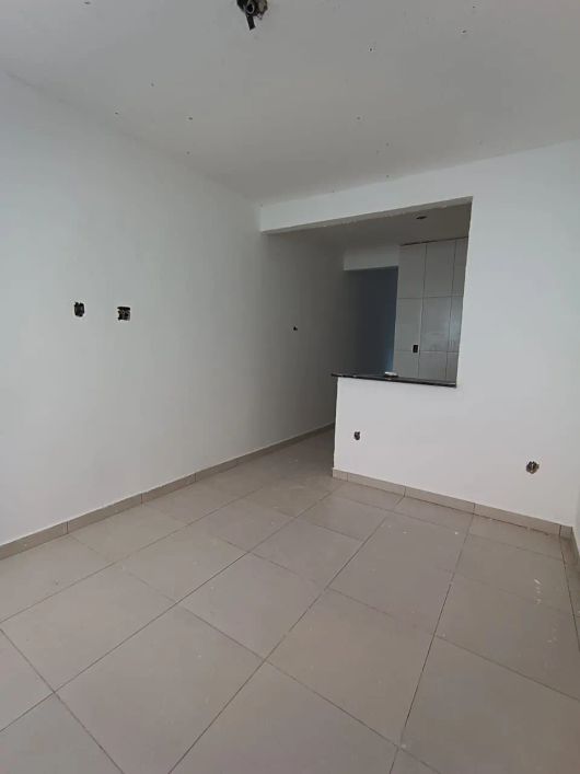 Imóvel para VENDA, possui 40 metros quadrados, com 1 quarto, sala, cozinha e banheiro.