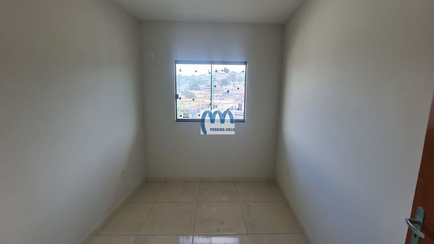 Vendo aptos prontos pra entrar e morar, junto ao ponto final do 526 estrela.