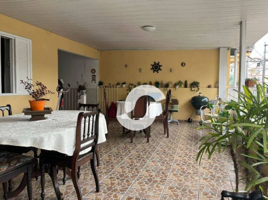 Vendo Sobrado em condominio em Sáo Gonçalo