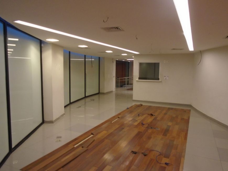 Loja para aluguel e venda tem 360 metros quadrados em Centro - Rio de Janeiro - RJ