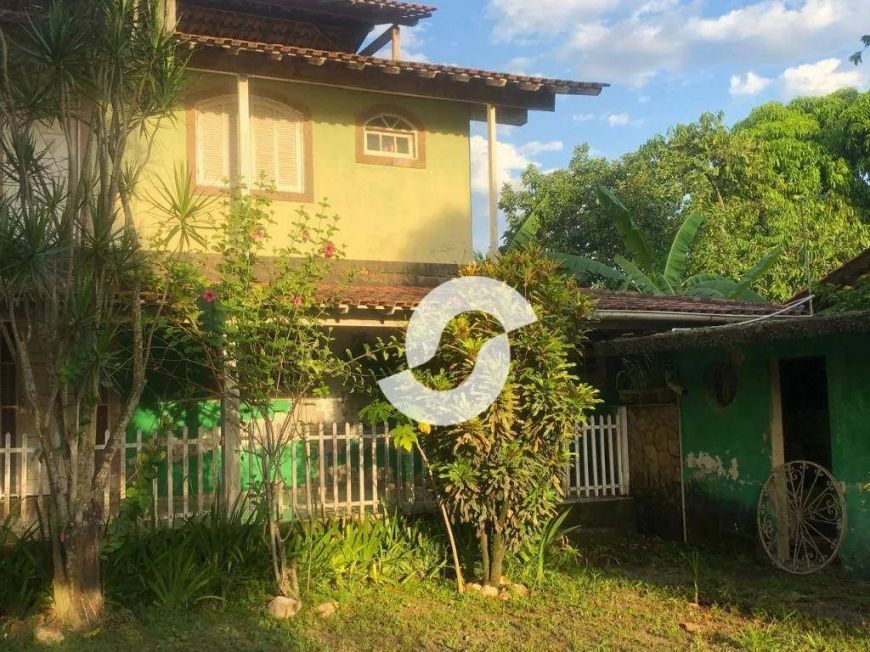 Casa com 3 dormitórios à venda, 240 m² por R$ 275.000,00 - Ipiiba - São Gonçalo/RJ
