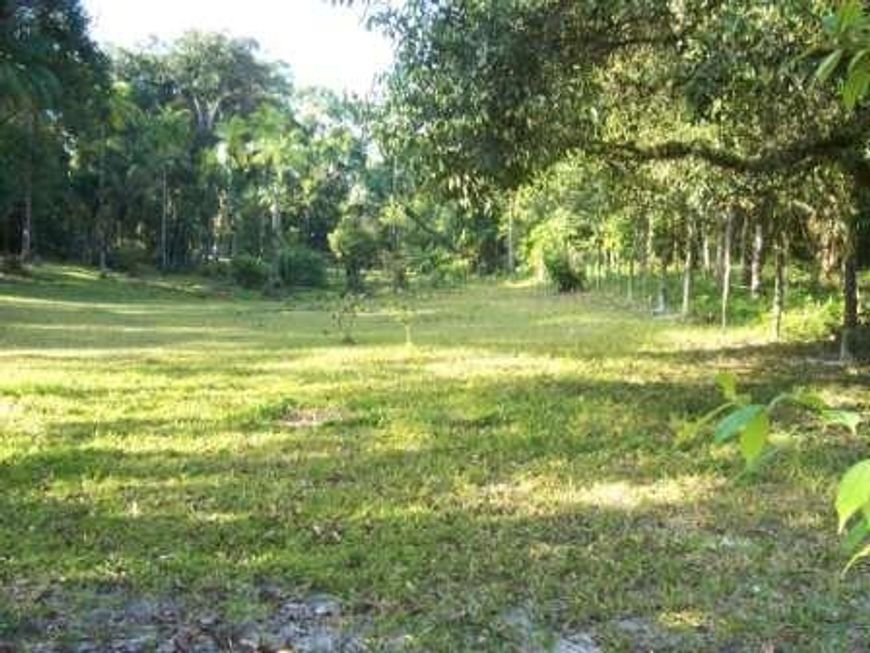 Excelente Quadra de 2400 M² no Bairro Paraiso -SG