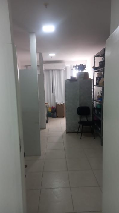 Sala Comercial 25 m², 1 banheiro, 1 vg, Alcântara - São Gonçalo - RJ