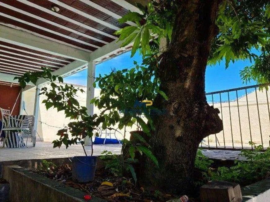 Casa com 5 dormitórios à venda, 268 m² por R$ 370.000,00 - Almerinda - São Gonçalo/RJ