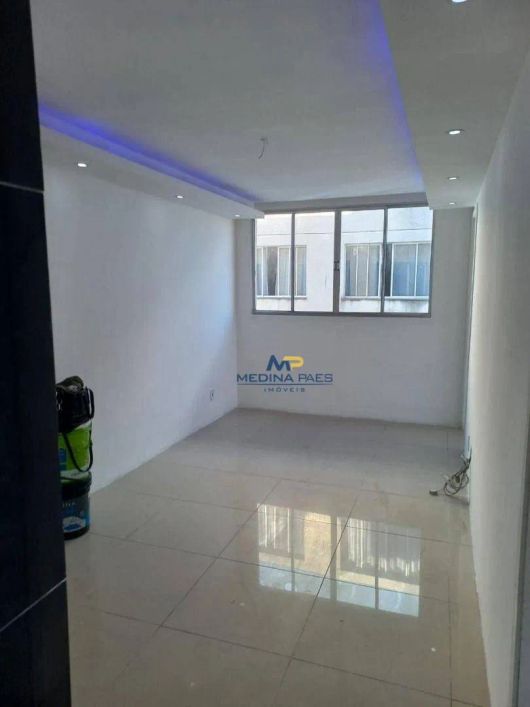 Apartamento com 2 dormitórios à venda, 46 m² por R$ 180.000,00 - Amendoeira - São Gonçalo/RJ